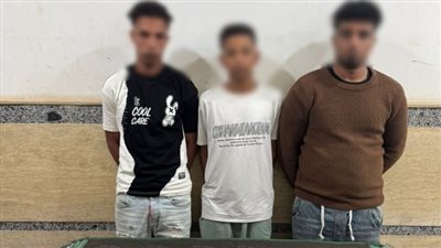 ضبط 3 أشخاص لقيامهم بترويج المواد المخدرة بأحد الشوارع بالجيزة