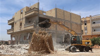 حملة إزالات مكبرة على المباني المخالفة بسوهاج 