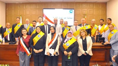 احتفالًا بعيد العمال.. «مستقبل وطن» يكرم رموز العمل النقابي بالجيزة 