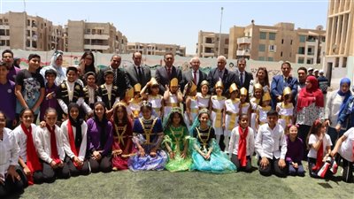 محافظ القليوبية وسفير أذربيجان يتفقدان مدرسة 
