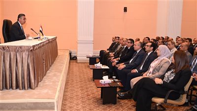 وزير التموين يوجه المديريات متابعة موسم توريد القمح المحلي والاستعداد لعيد الأضحى 