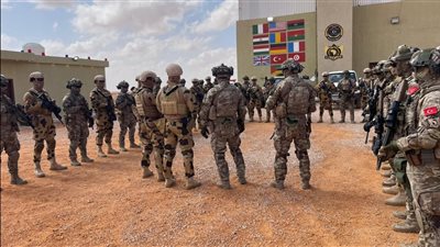قوات الصاعقة تشارك في فعاليات التدريب متعدد الجنسيات 