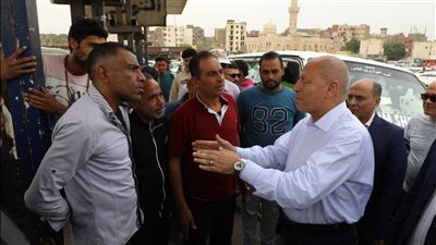 محافظ القاهرة يشرف ميدانياَ على انتقال موقف السيدة عائشة لتخفيف التكدس المرورى