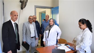 رئيس جامعة بني سويف يتفقد المركز الطبي التخصصي لمتابعة مستوى الخدمات الصحية