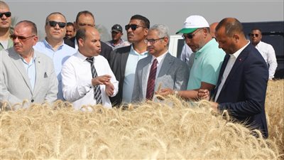 محافظ بني سويف يتفقد المحطة الإقليمية للبحوث الزراعية بسدس مركز ببا