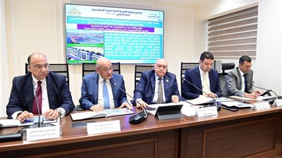 رئيس نقل النواب يطالب ميناء الإسكندرية بعوائد تلبى طموحات الدولة