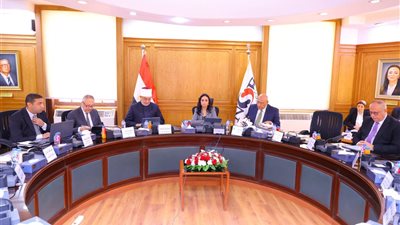 وزيرة التضامن تناقش موازنة بنك ناصر وتعزيز التكافل والتحول الرقمي
