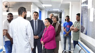 نائب وزير الصحة تجري جولة بقنا لمتابعة الاستراتيجية السكانية وتطوير الرعاية الصحية