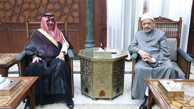 شيخ الأزهر والسفير السعودي يبحثان تعزيز التعاون وخدمة قضايا العالم الإسلامي