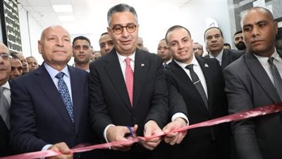 محافظ القاهرة ووزير التموين يفتتحان معرض 