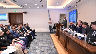 وزير الصحة لنائب حوش عيسى: ندعم طلباتكم المشروعة
