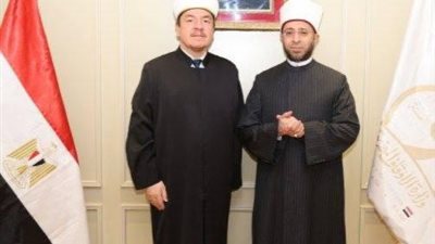 وزير الأوقاف يستقبل مفتي بولندا لتعزيز التعاون الديني والثقافي