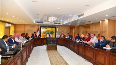  محافظ الفيوم يوجه بالإزالة الفورية للتعديات ويحذر المقصرين بملف المتغيرات