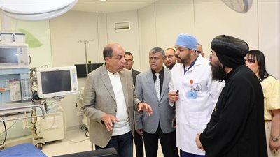  محافظ المنيا يتفقد مستشفى 