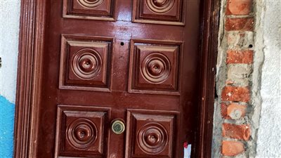 حملة للعلاج الحر بمركز ناصر.. تغلق مركزًا للنساء والتوليد يُدار دون ترخيص