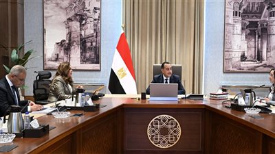 رئيس الوزراء يتابع مشروعات البحيرة ويؤكد الالتزام بالتنمية الشاملة للمحافظة