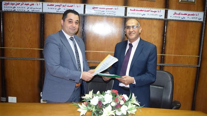 عقب توقيع البروتوكول