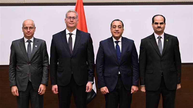 مدبولي يشهد توقيع