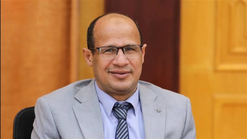 عميد كلية الطب بجامعة