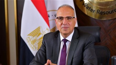 وزير الرى يتابع موقف عملية إحلال وتجديد قنطرة فم بحر مويس بالقليوبية 
