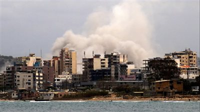 الاحتلال الإسرائيلي يواصل غاراته على جنوب لبنان وسط خروقات متواصلة للهدنة