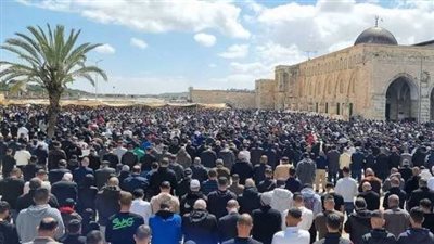 75 ألفًا يؤدون صلاة الجمعة في المسجد الأقصى