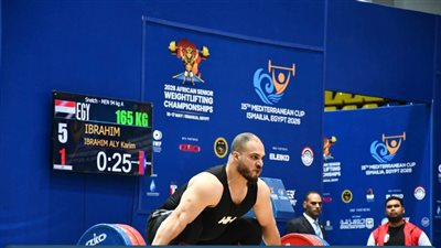 الأسطورة.. كريم كحلة يحصد 3 ذهبيات ببطولة إفريقيا للأثقال ويحطم الرقم الإفريقي
