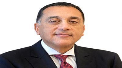 مدبولى يبدأ جولة تفقدية لمتابعة تنفيذ أعمال إعادة إحياء ورفع كفاءة عددٍ من المعالم بالقاهرة