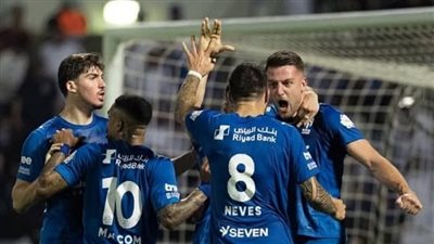 الهلال يفوز على نيوم ويقلص الفارق مع النصر في الدوري السعودي