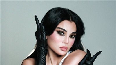 هيفاء وهبي تشوق جمهورها ببوستر أغنيتها الجديدة 
