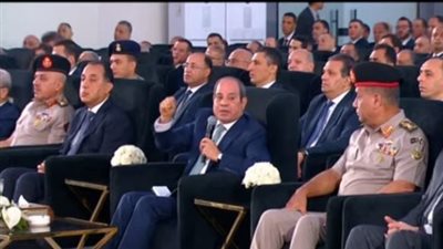 الرئيس السيسي للمصريين: التنمية وطموحات الدولة لا تنتهي وما نحن فيه فضل من الله