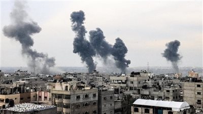استشهاد 3 فلسطينيين في قصف إسرائيلي على دير البلح بوسط غزة
