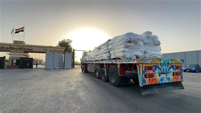 الهلال الأحمر: قافلة 