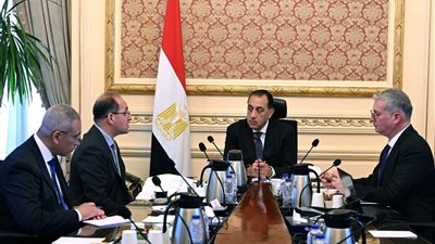 رئيس الوزراء يتابع الاستعدادات الحالية لتلبية احتياجات محطات الكهرباء من الوقود 
