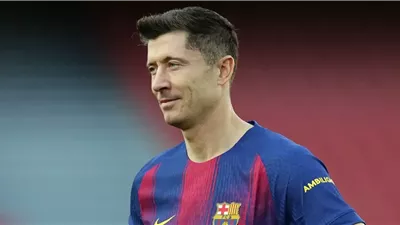 وكيل ليفاندوفسكي يوضح أسباب رحيله ويفجر مفاجأة بشأن عرض برشلونة