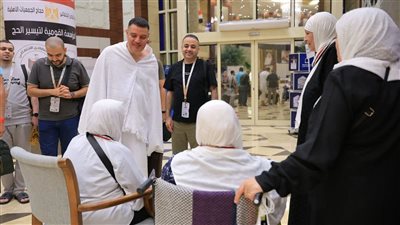 رئيس بعثة حج الجمعيات يصل مكة المكرمة.. ويطمئن على توافر كافة الخدمات للحجاج