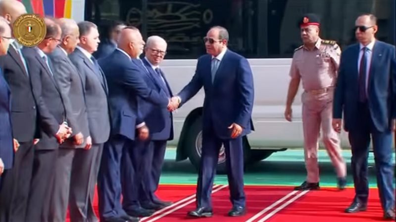الرئيس السيسي يصل