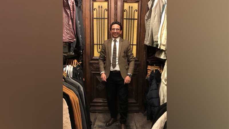 الأستاذ محمود السيد