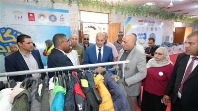 محافظ أسيوط يفتتح معرض 