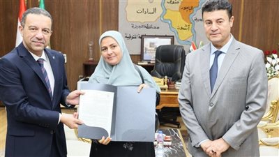 محافظ المنوفية يسلم 16 عقد تقنين جديد لأراضي أملاك الدولة  