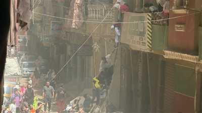 أهالى شبرا الخيمة ينقذون أطفال حضانة من حريق مروع
