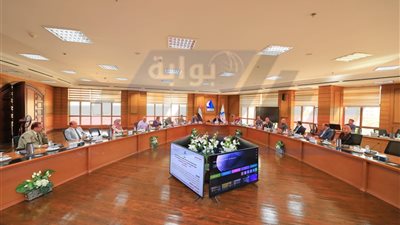 رئيس جامعة كفر الشيخ يترأس اجتماع البرامج المميزة لشهر مايو 2026
