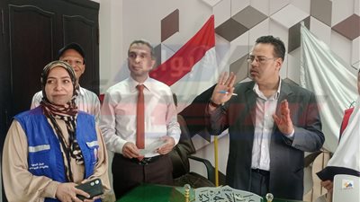 إجراء الكشف الطبي على العاملين بتعليم كفر الشيخ 
