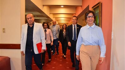 وزيرة الثقافة تباشر عملها بدار الأوبرا المصرية لمتابعة ملفات التطوير والتحديث 
