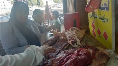 وكيل وزارة التموين بالاسكندرية يقود حملة تموينية على محلات الجزارة