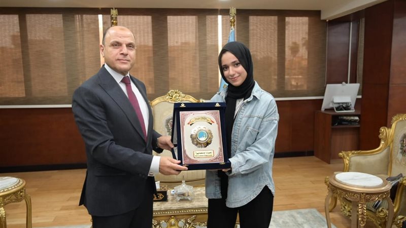 محافظ الغربية خلال