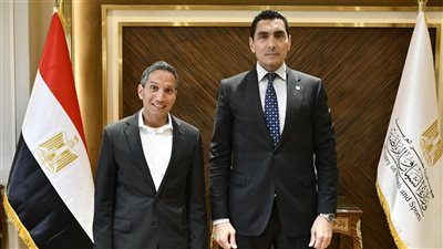 وزير الشباب والرياضة يستقبل البطل المصري المشارك في سباق ماراثون الرمال بالمغرب
