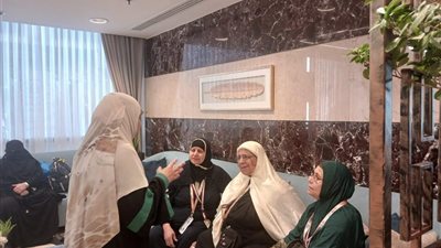 واعظات الأوقاف يرافقن الحاجات في الأراضي المقدسة بالتوعية والدعم الروحي