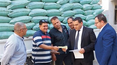 محافظ الجيزة: ضبط 11 طن دقيق مدعم قبل تهريبه بالسوق السوداء في الوراق