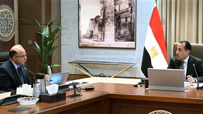رئيس الوزراء يستعرض ملفات الاستثمار والتجارة الخارجية